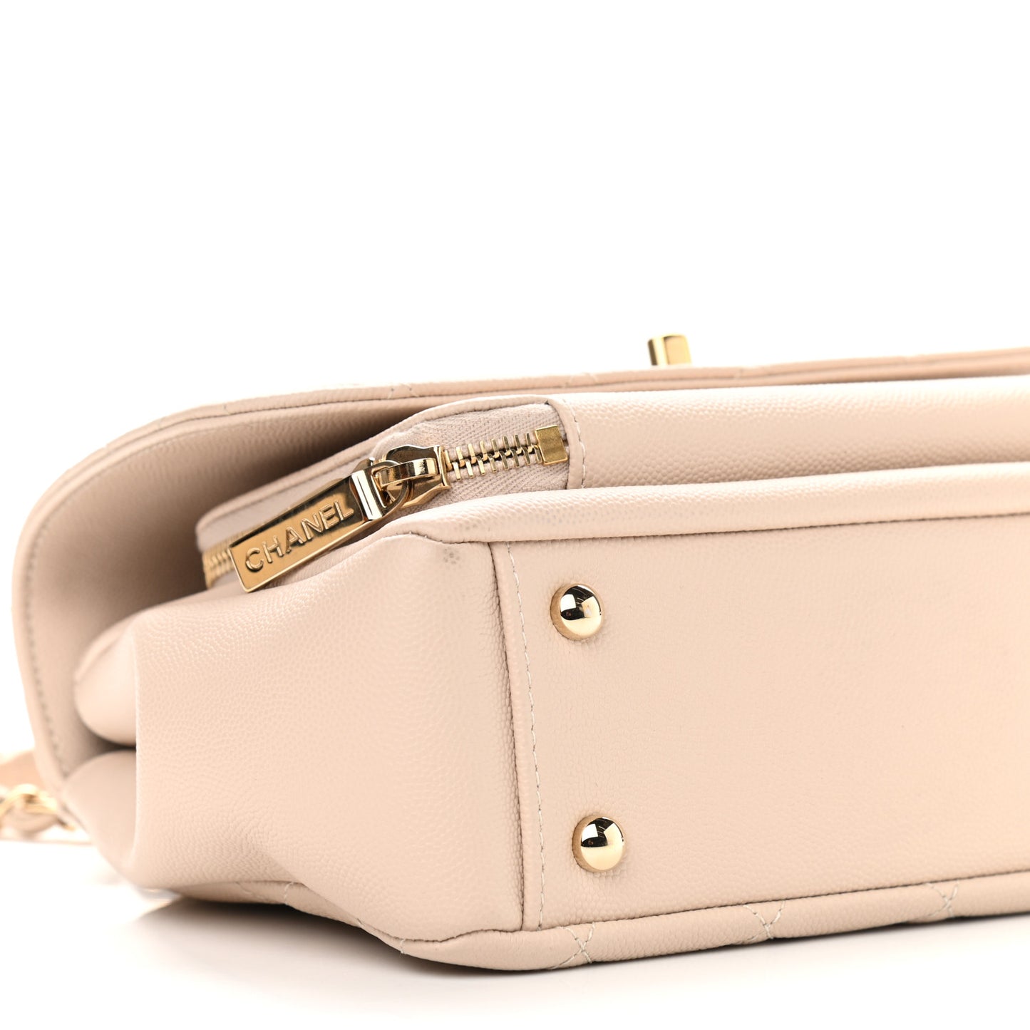 Caviar Quilted Medium Business Affinity Flap Beige