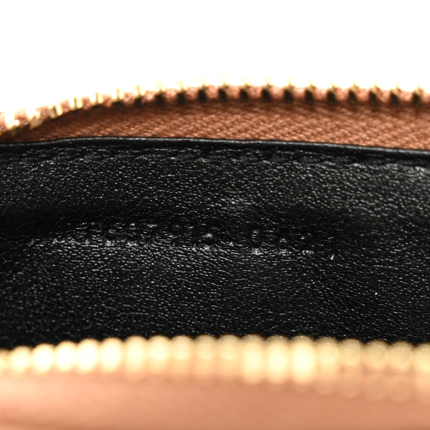 Saint Laurent Grain De Poudre Matelasse Chevron Monogram Fragments Zippered Card Case Naturel Dark 7 of 9