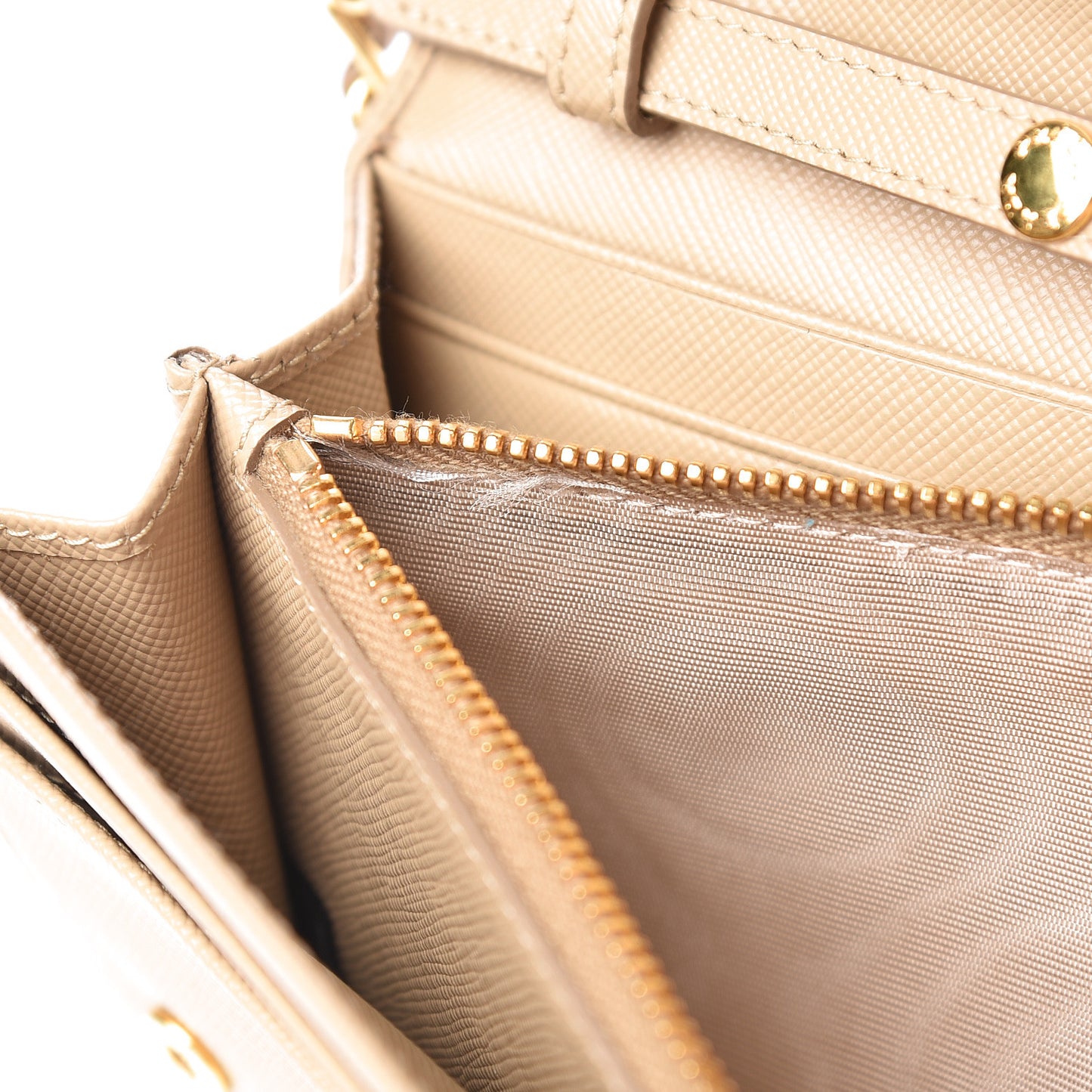 Saffiano Metal Oro Chain Wallet Sabbia