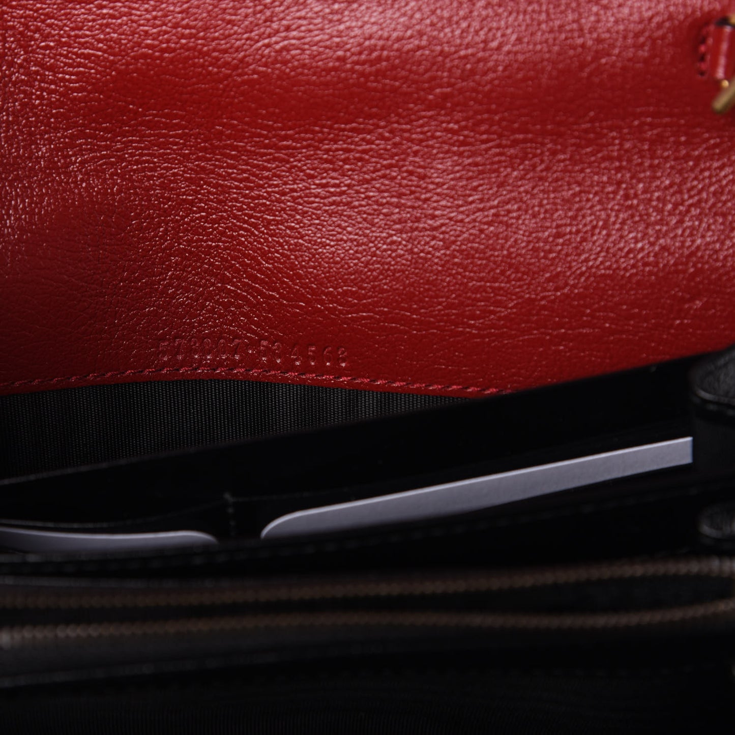 Vintage Effect Calfskin Matelasse Diagonal Torchon GG Marmont Chain Wallet Black Romantic Cherry