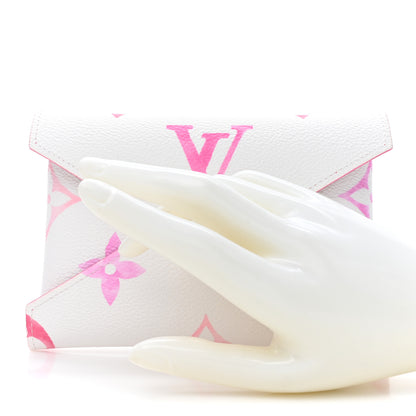 Louis Vuitton Monogram Giant By The Pool Medium Kirigami Pochette Insert Rose 2 of 6