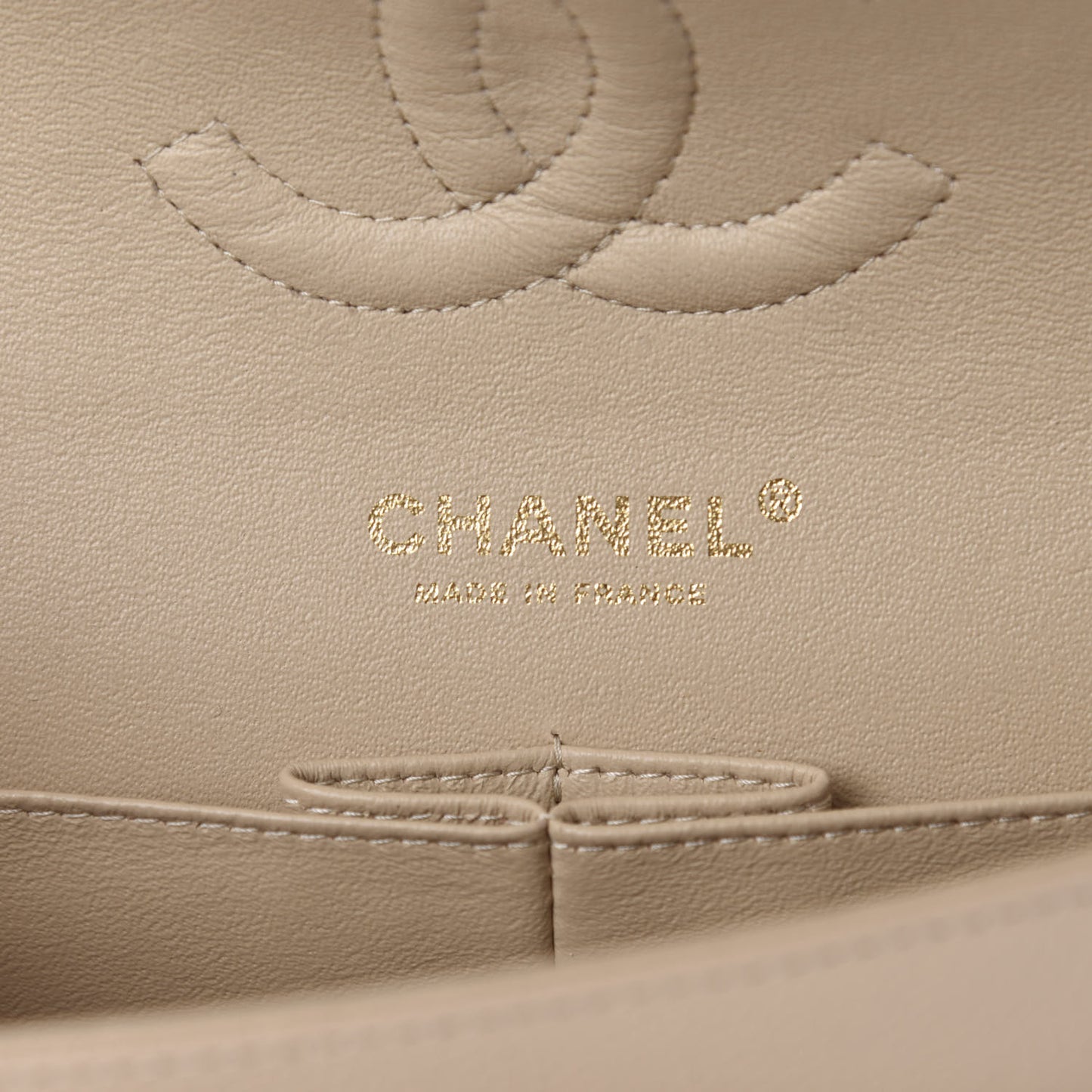 Caviar Quilted Medium Double Flap Beige Clair