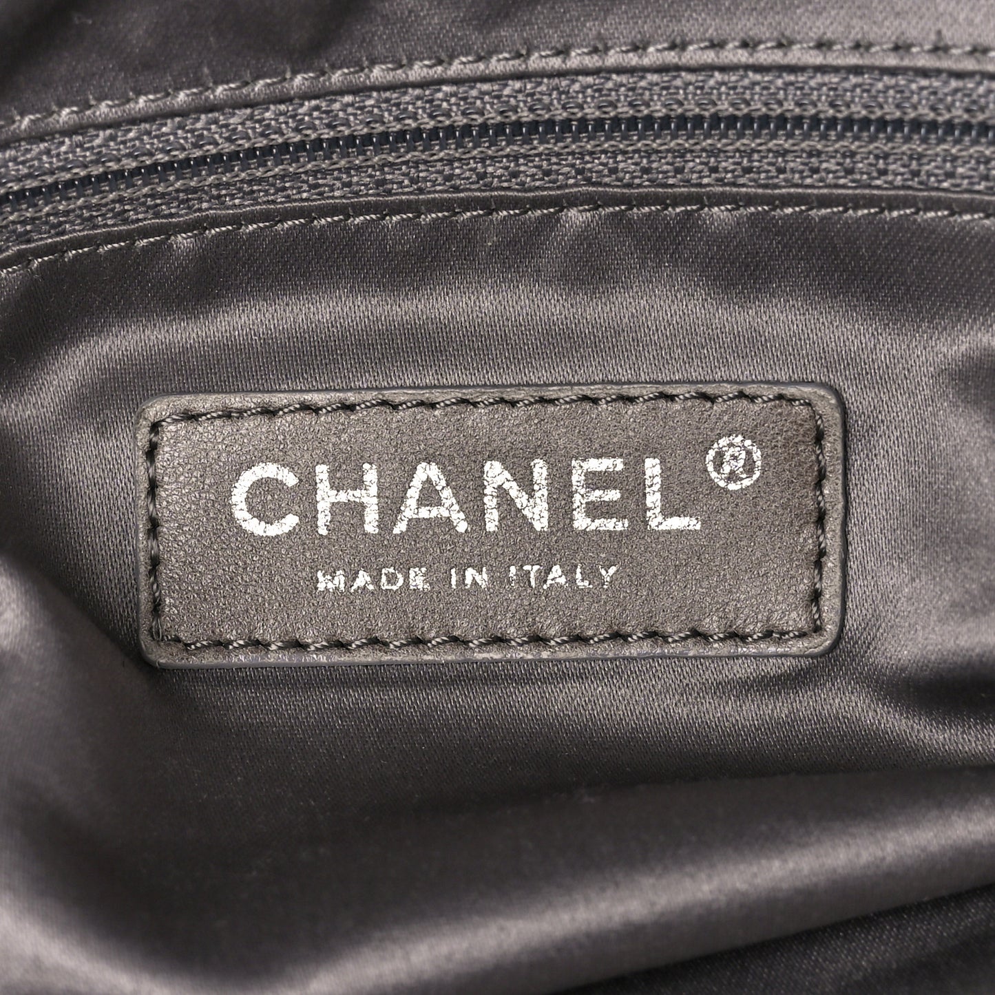 Calfskin Bubble Quilt Bowler Black