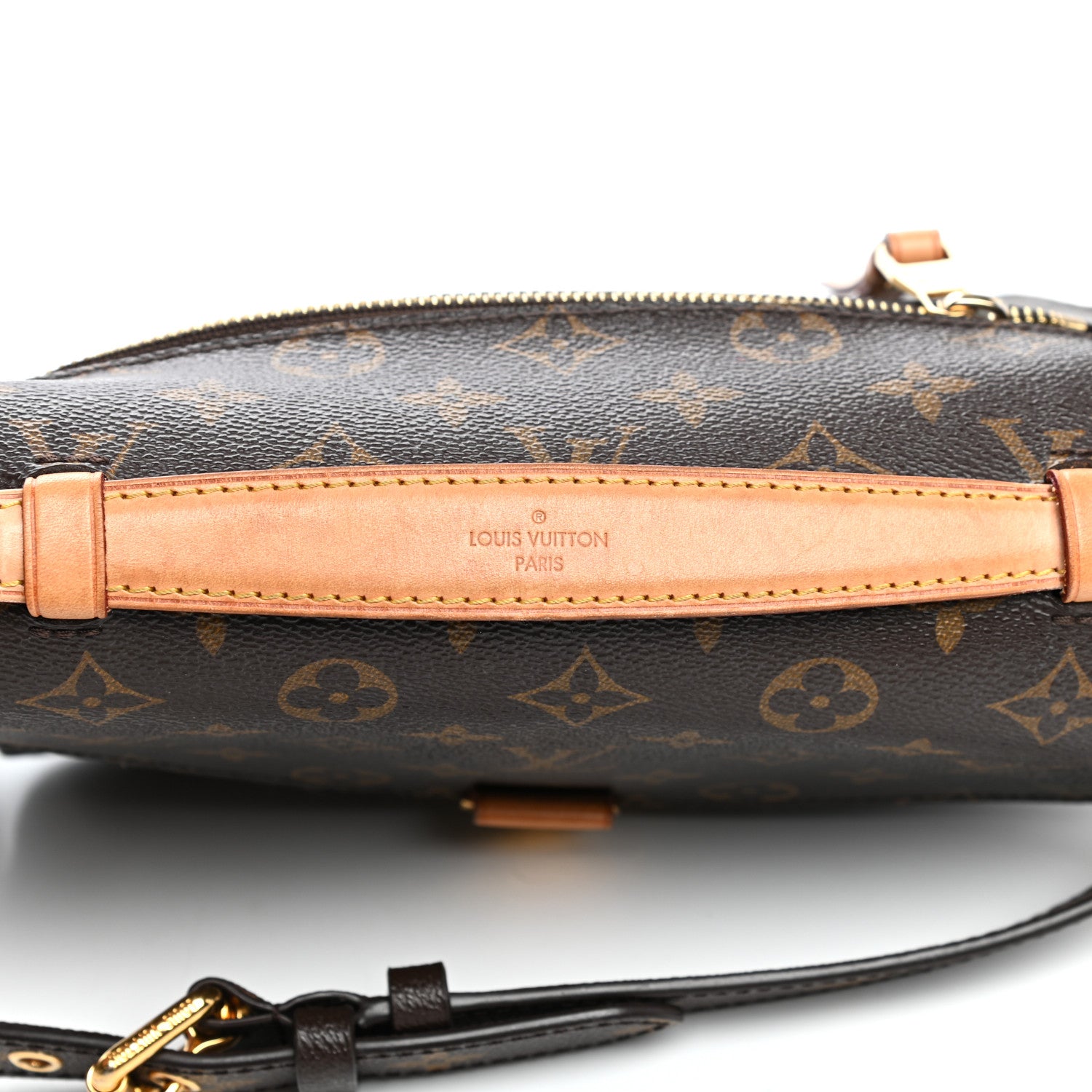 Louis Vuitton Monogram Pochette Metis 8 of 17