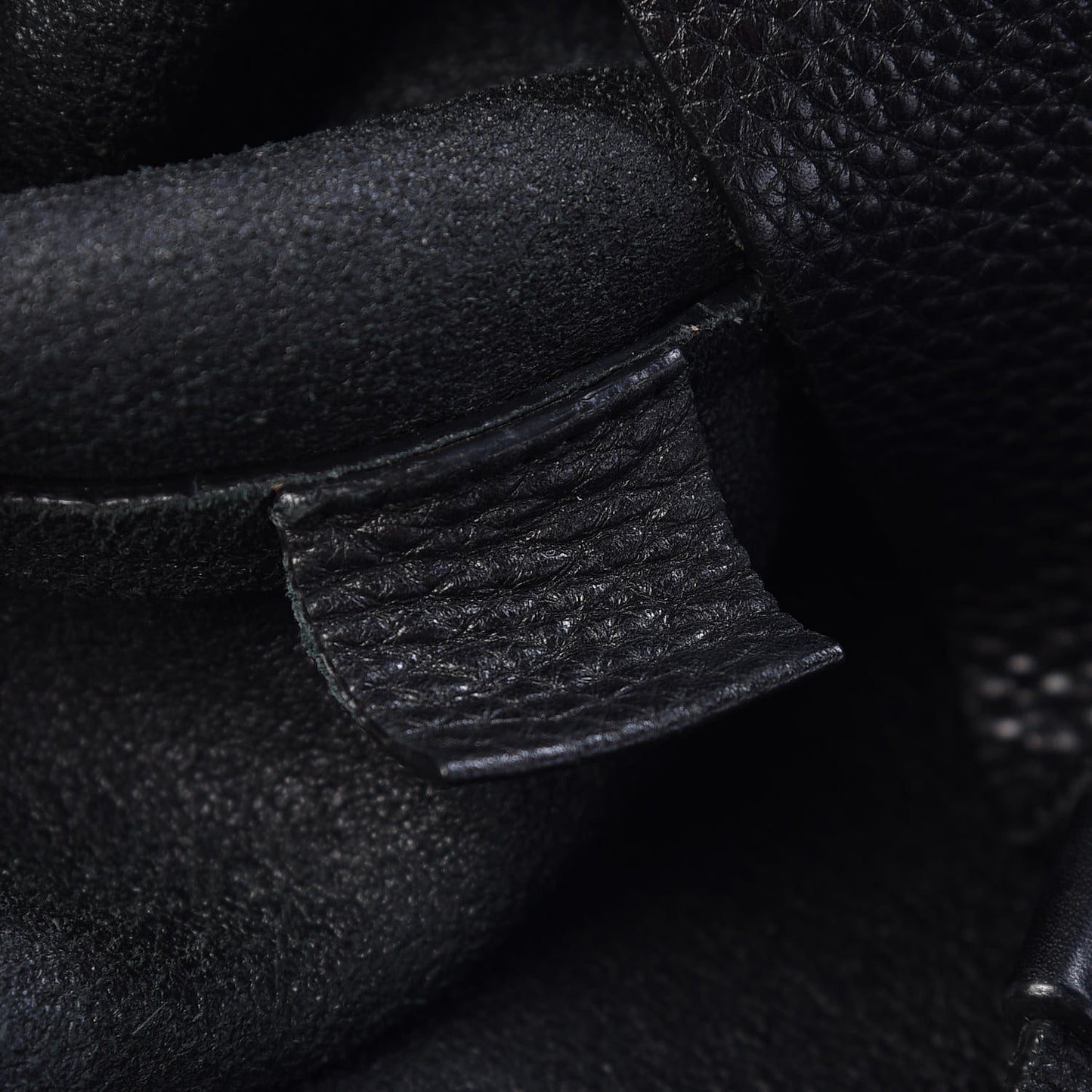 Pebbled Calfskin Large Tote Black