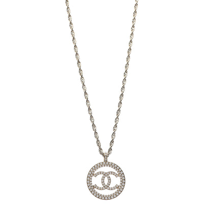 Chanel Pearl CC Round Pendant Necklace Gold 1 of 5