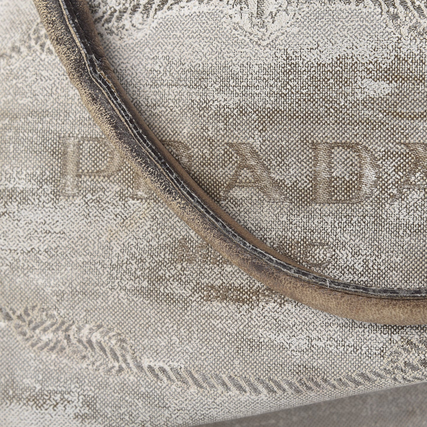 Jacquard Logo Tote Bruciato Cera