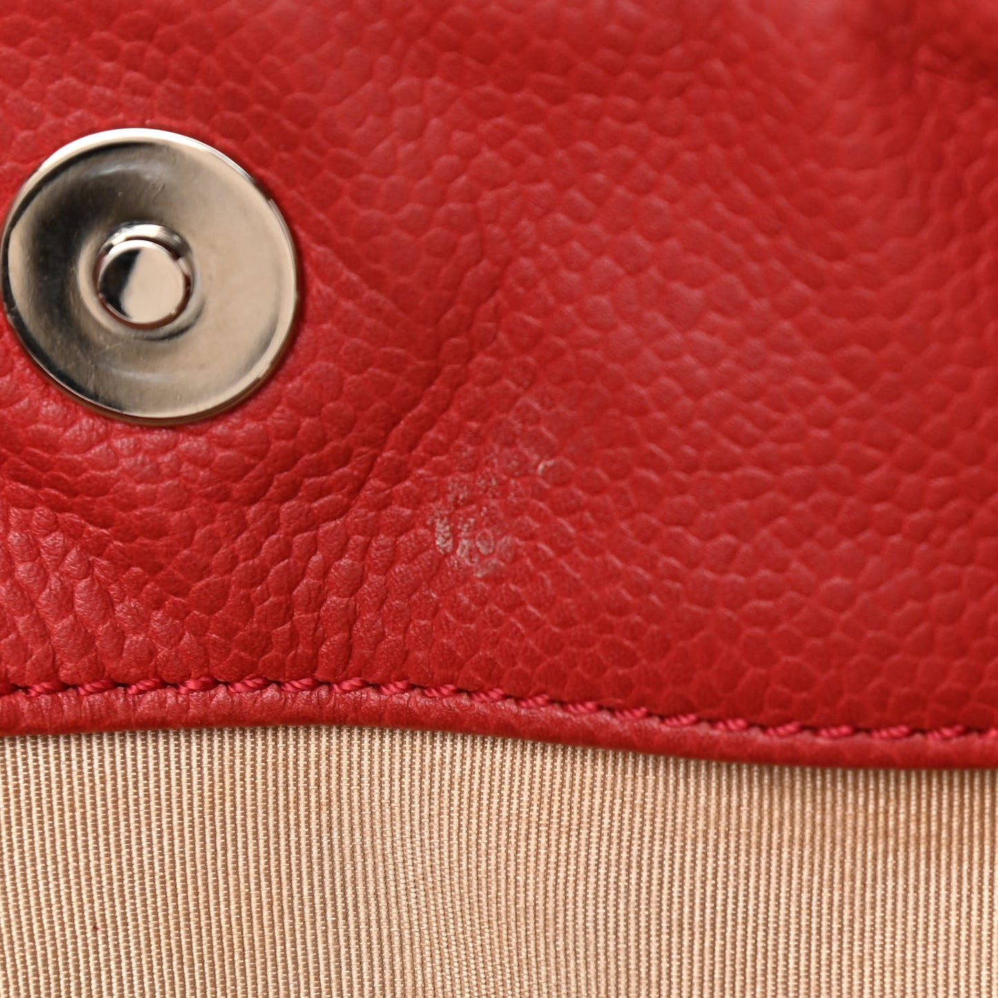 Caviar Quilted Expandable Zip Shoulder Bag Red