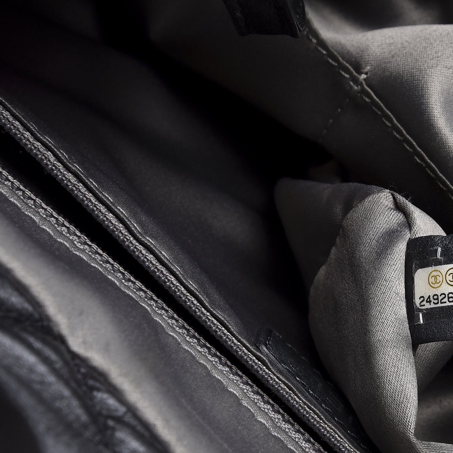 Lambskin Quilted Large Week End on Mars Tote Black
