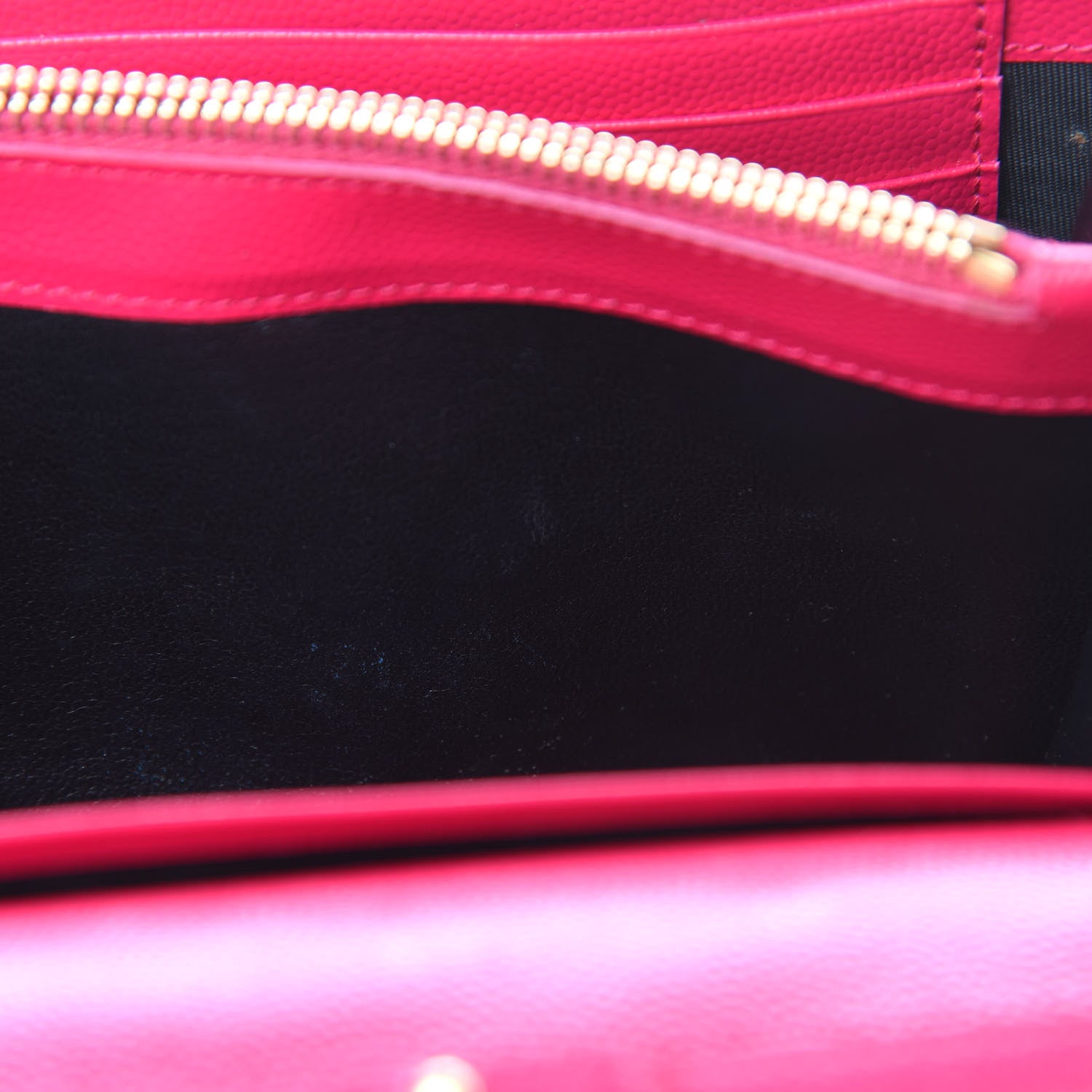 Saint Laurent Grain De Poudre Matelasse Chevron Monogram Chain Wallet Bubblegum 12 of 19