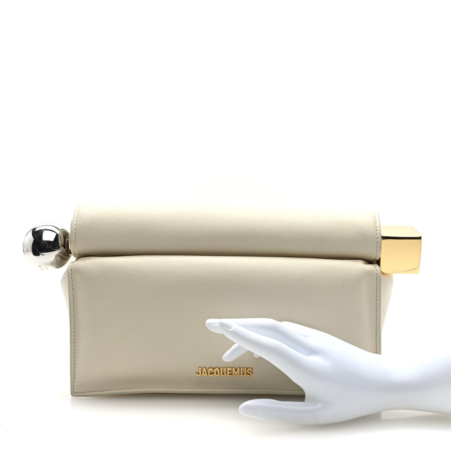 Smooth Calfskin La Pochette Rond Carre Light Ivory