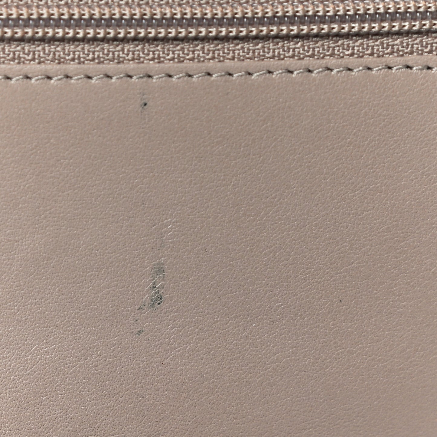 Vinyl Lipstick Wallet On Chain WOC Beige