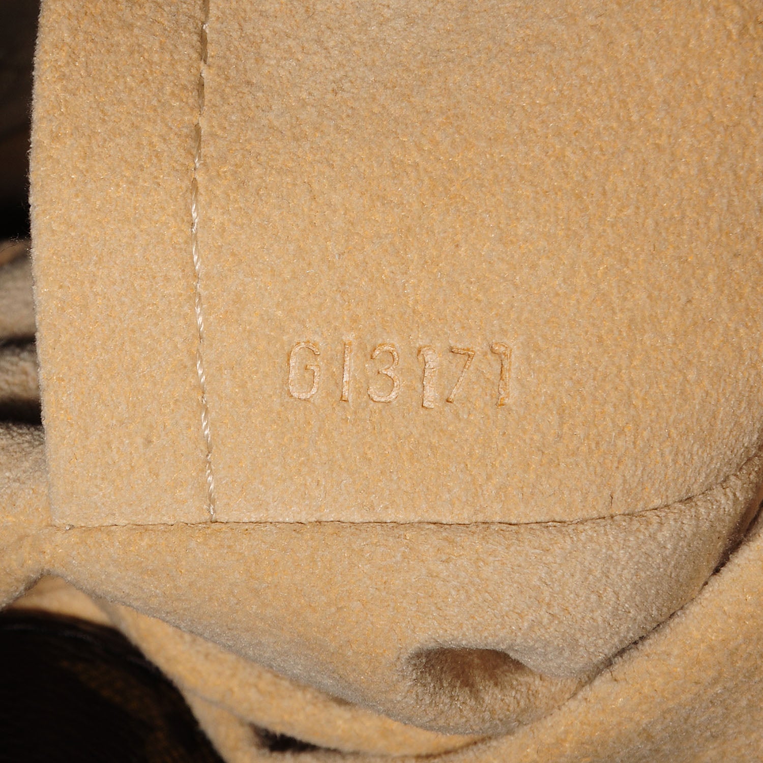 Louis Vuitton Monogram Artsy MM 8 of 8