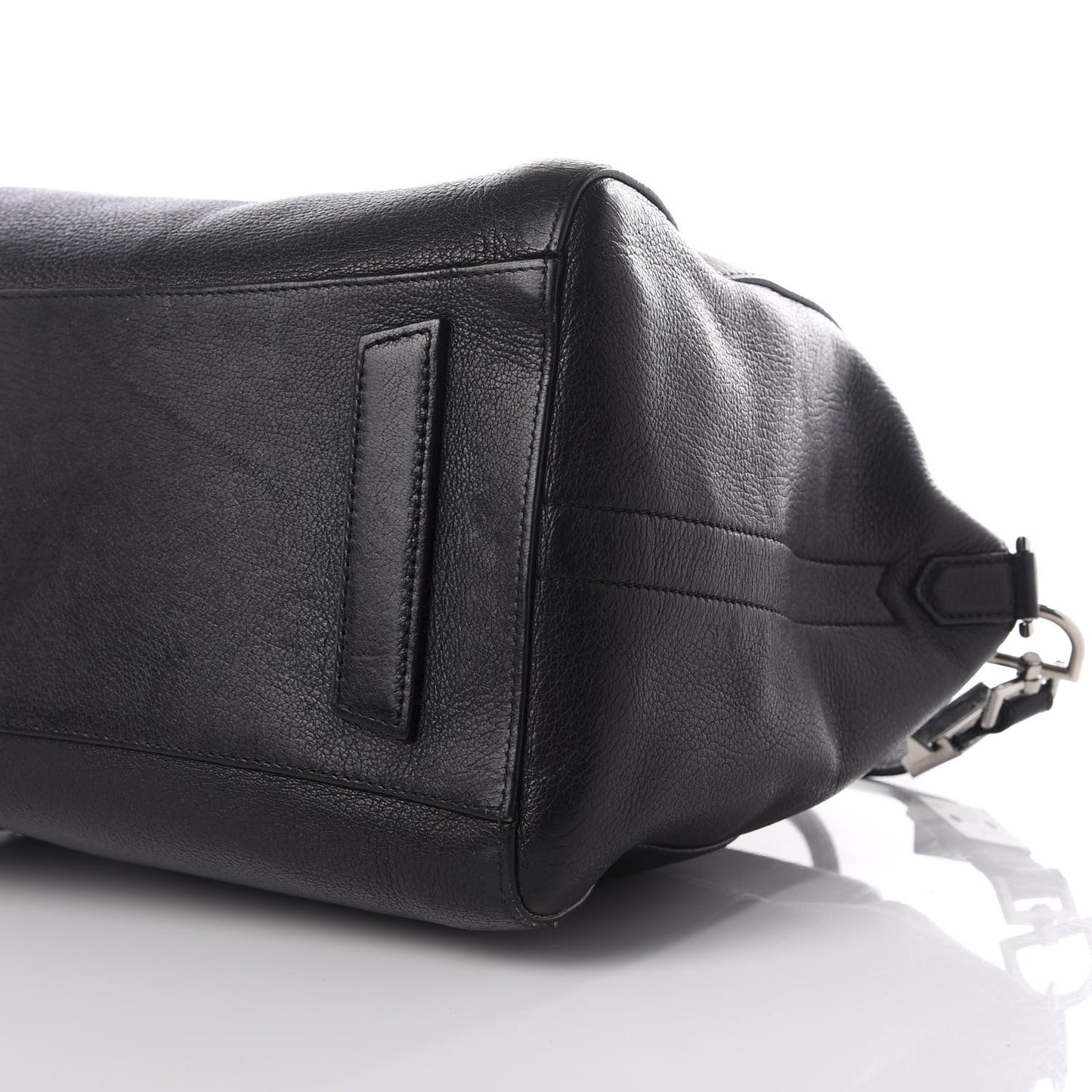 Sugar Goatskin Medium Antigona Black