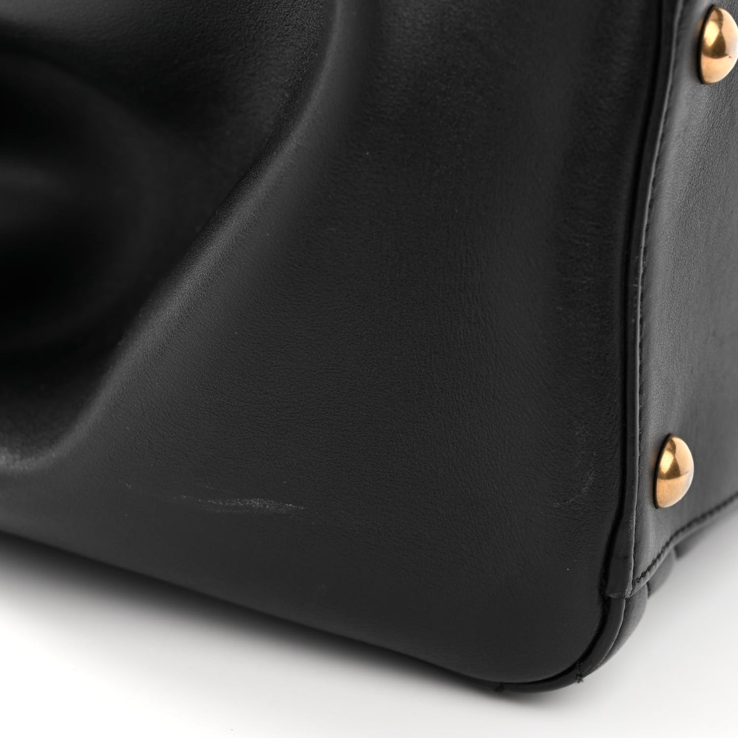 Calfskin Matelasse Medium GG Marmont Tote Black