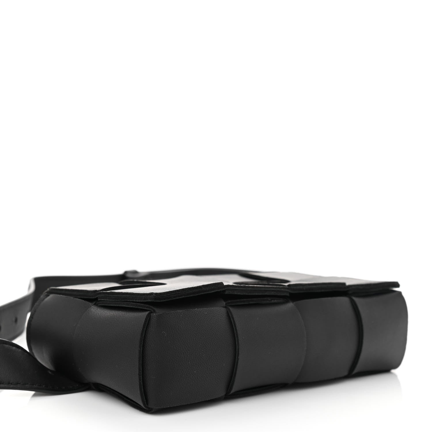 Bottega Veneta Nappa Maxi Intreccio The Belt Cassette Bag Black 4 of 9