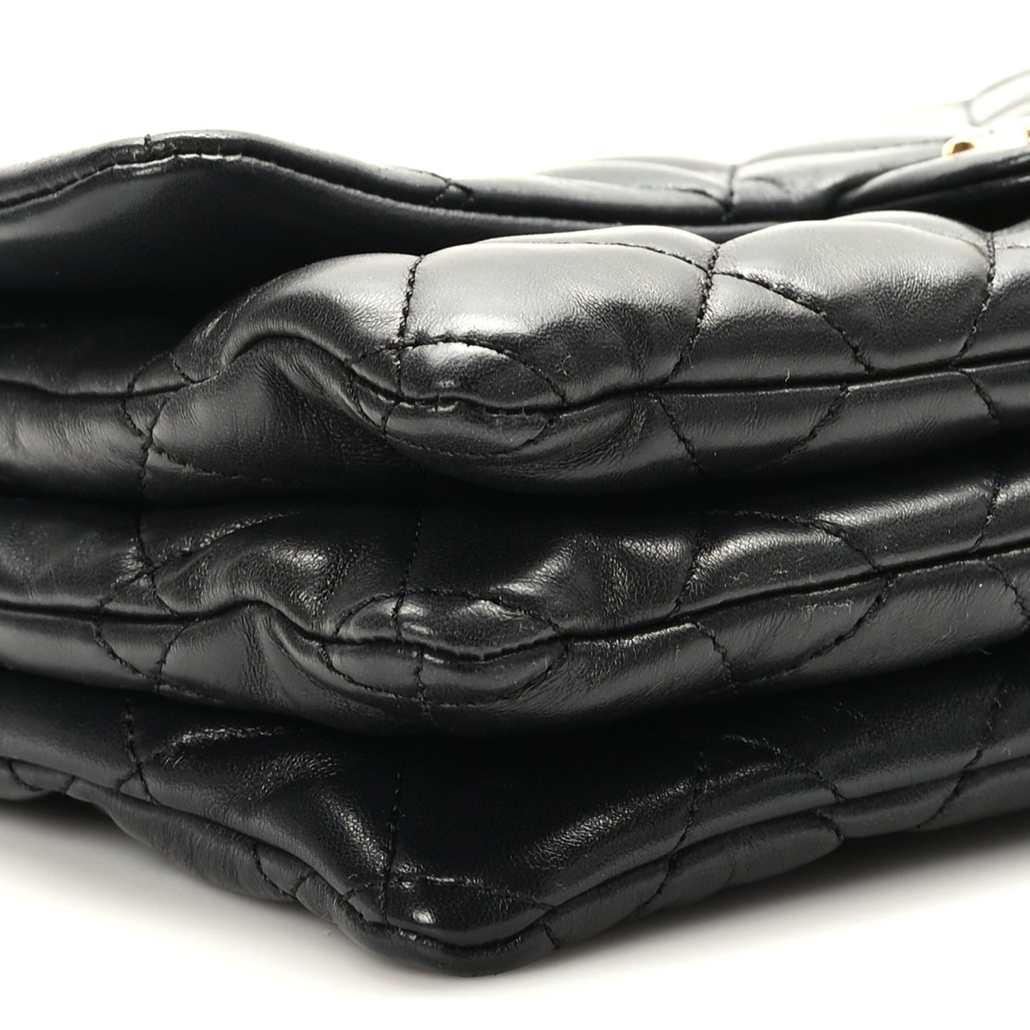 Lambskin Quilted Medium Pillow Crush Flap Black
