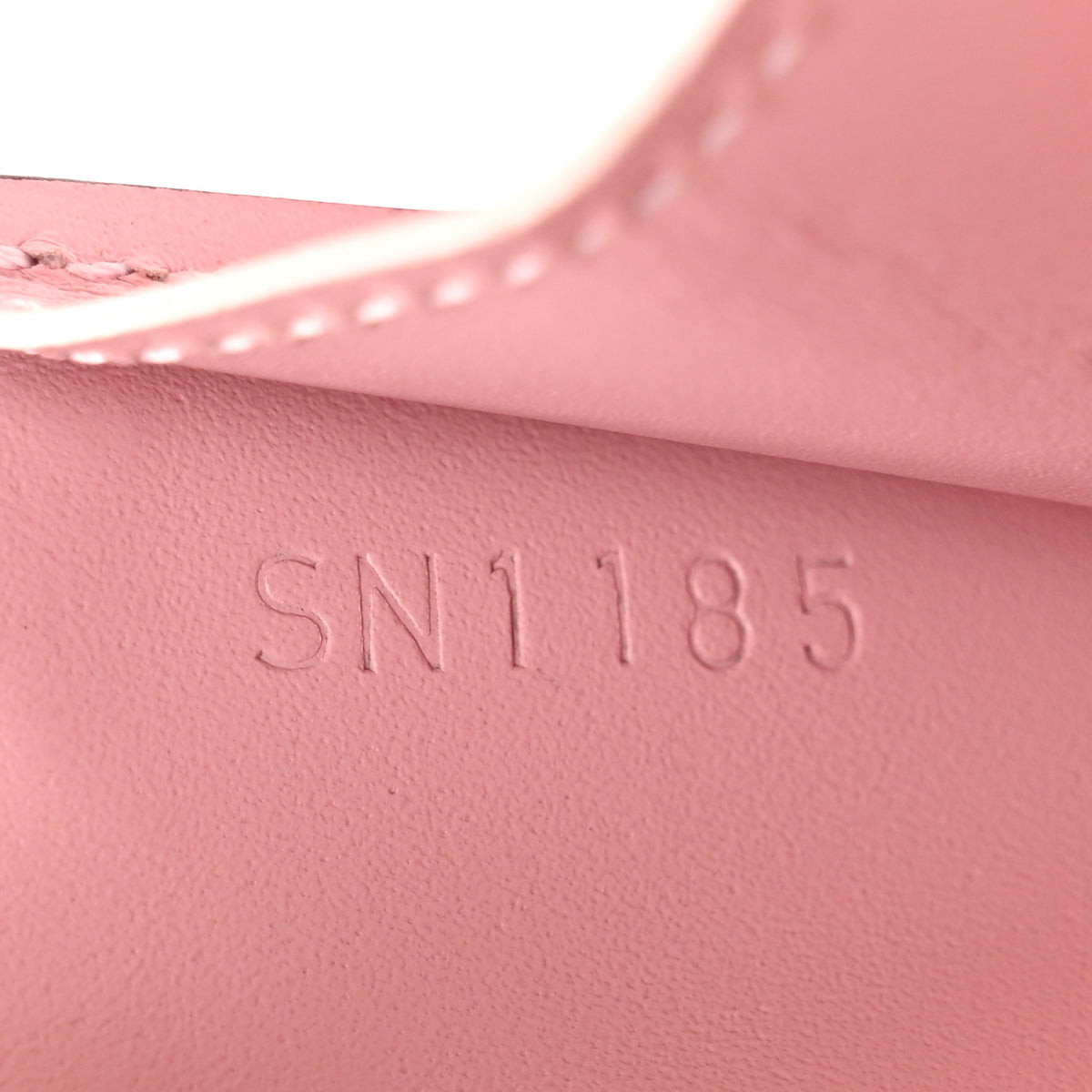 Louis Vuitton Vernis Key Pouch Rose Ballerine 7 of 10