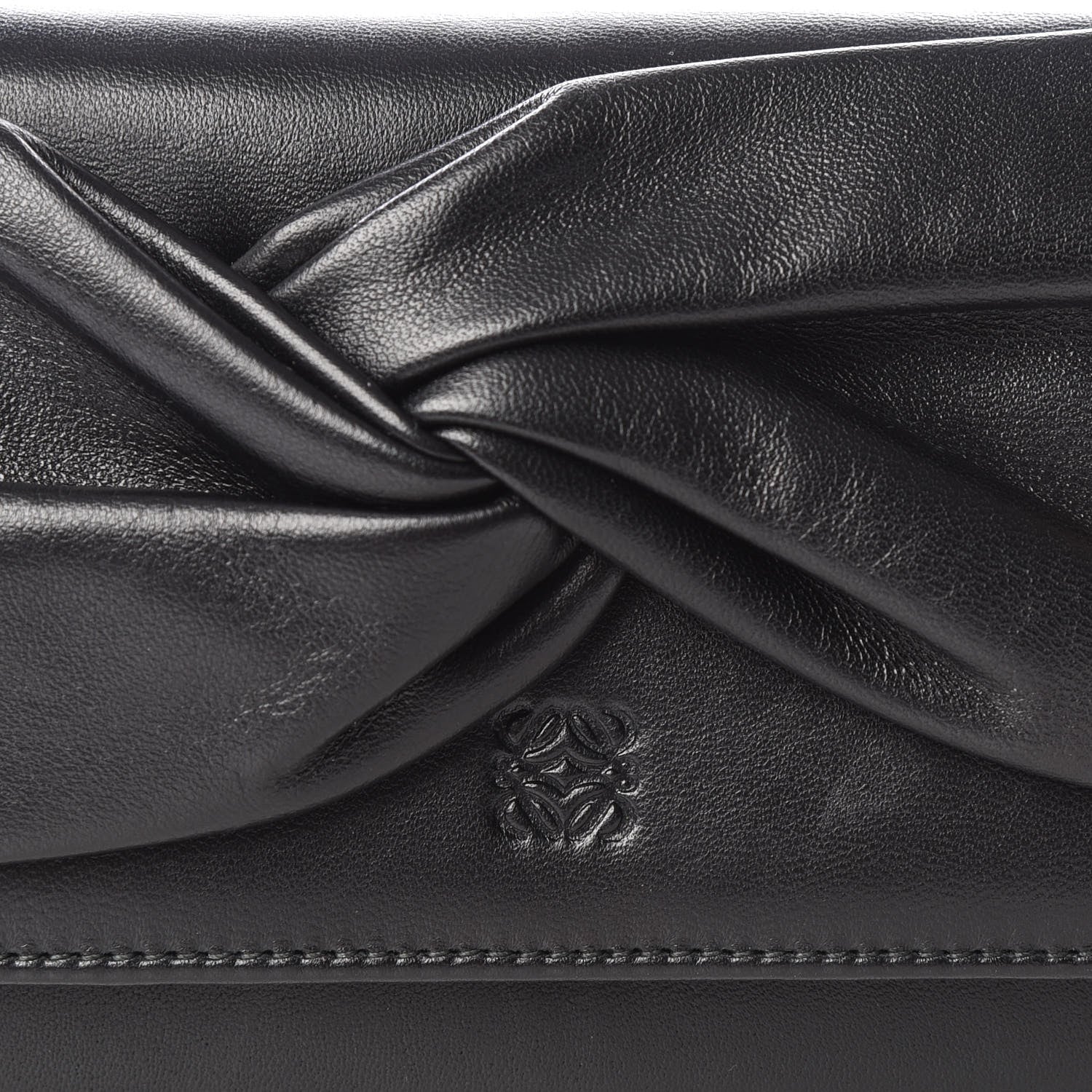 Loewe Nappa Bow Chain Wallet Black 9 of 9