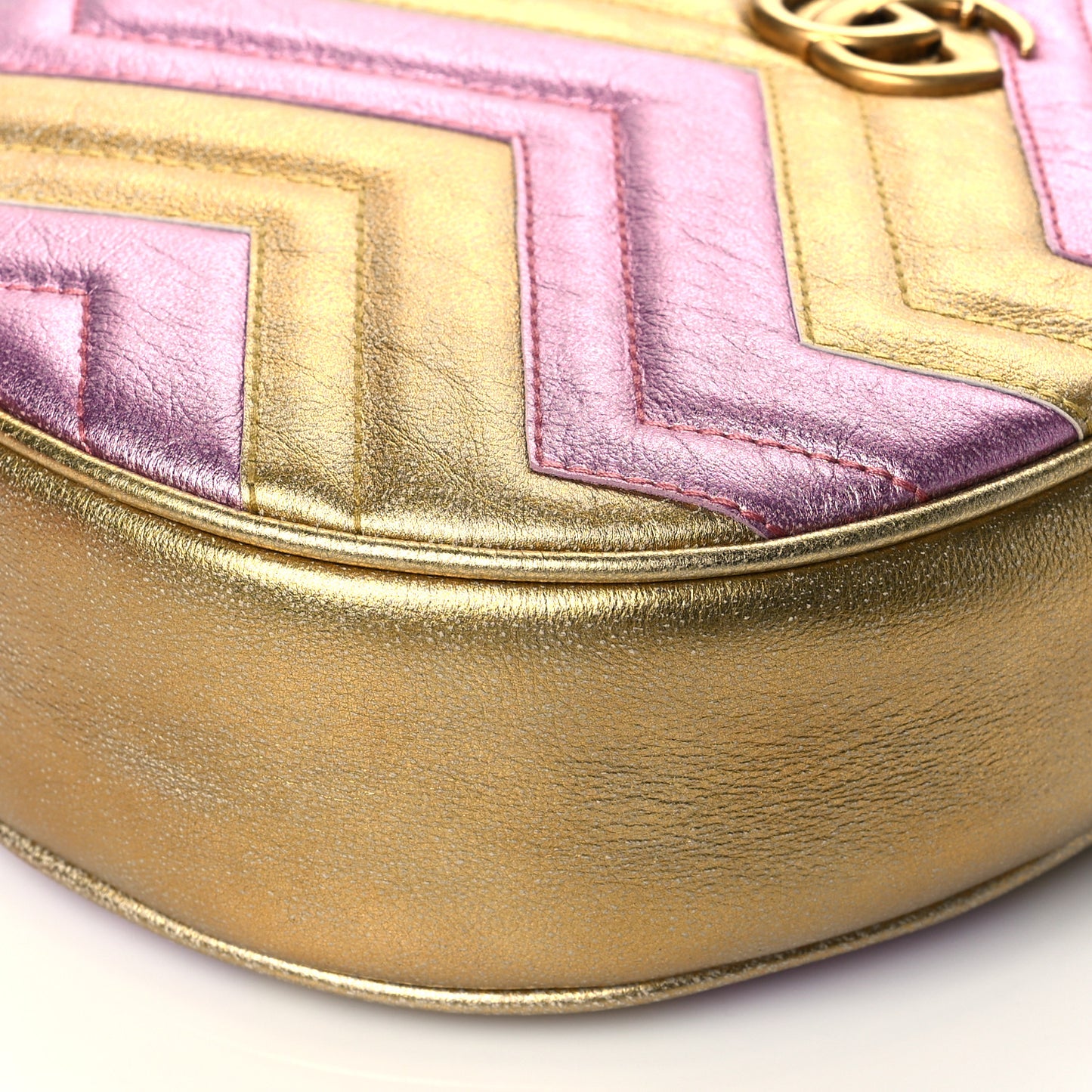 Metallic Nappa Matelasse Heart Mini GG Marmont Round Shoulder Bag Oro Vecchio Rosa