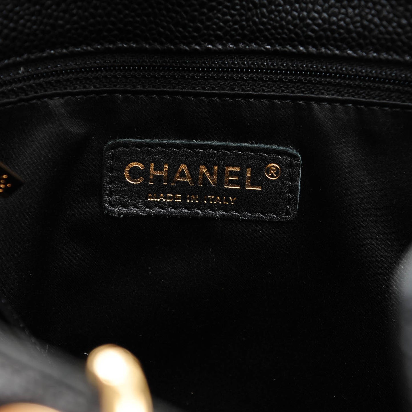 Caviar Quilted Petit Shopping Tote PST Black