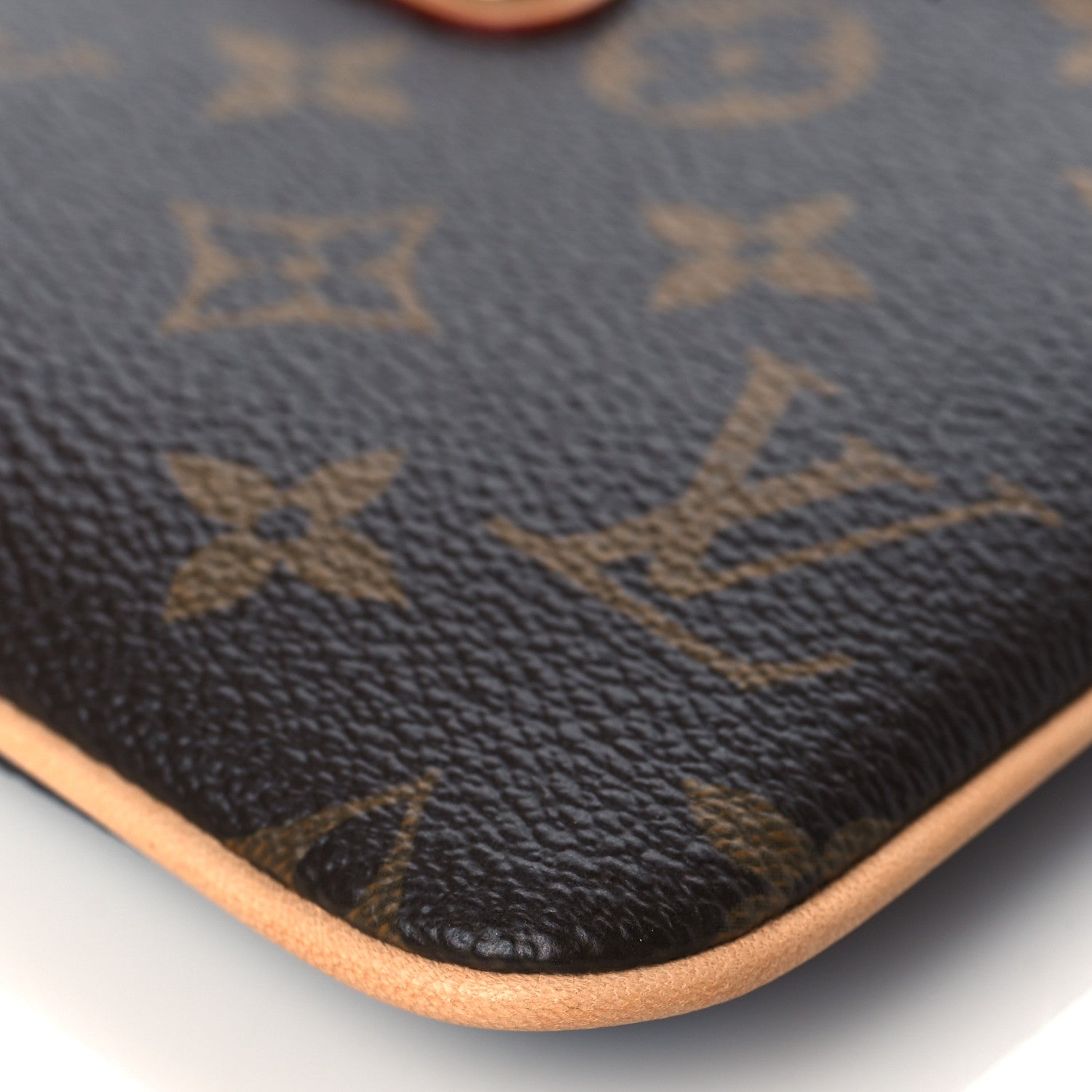 Louis Vuitton Monogram Pochette Milla MM 10 of 10