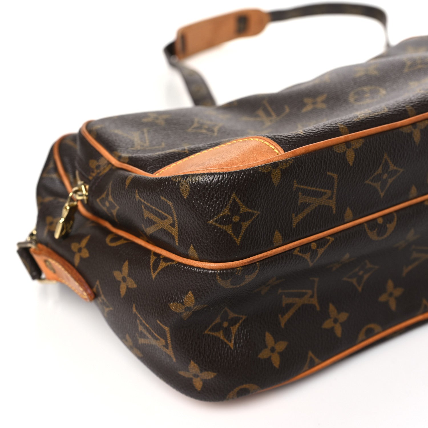 Louis Vuitton Monogram Nil 28 8 of 10