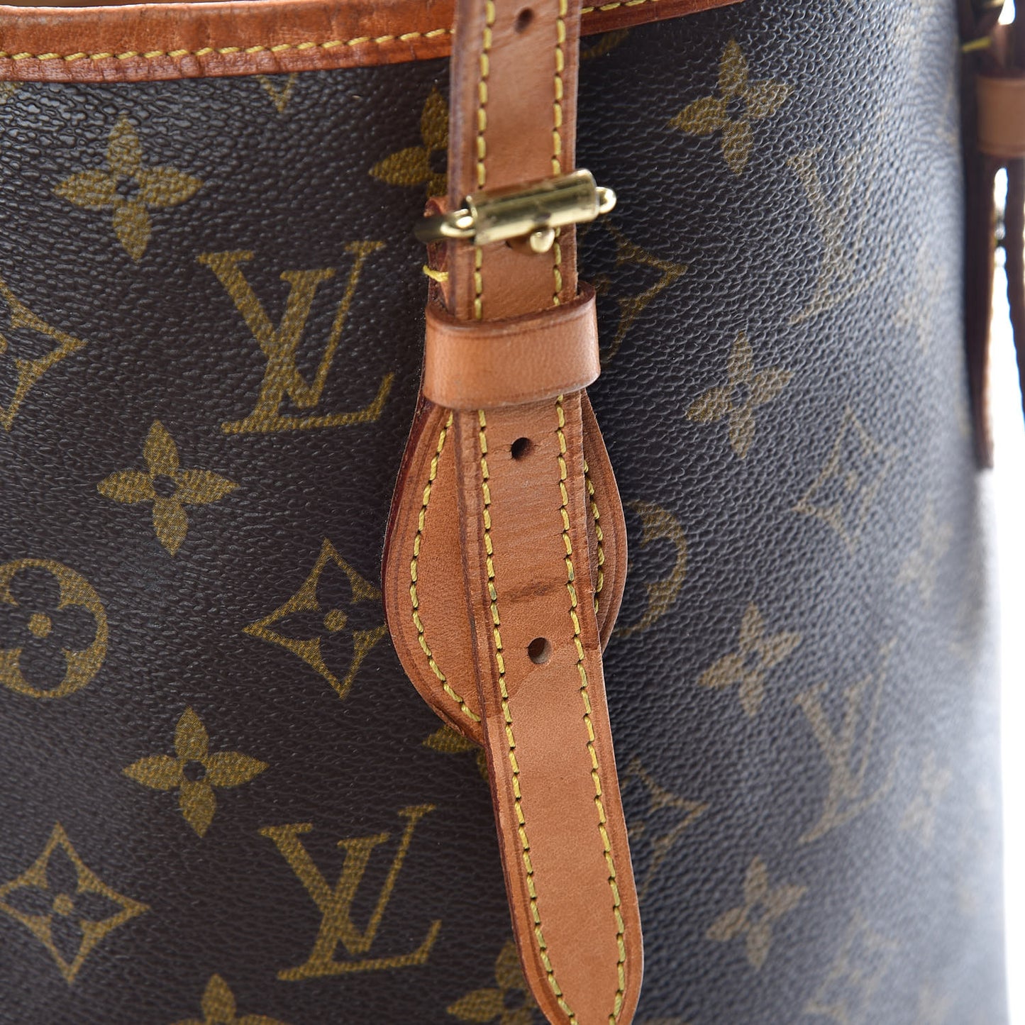 Monogram Petit Bucket 23