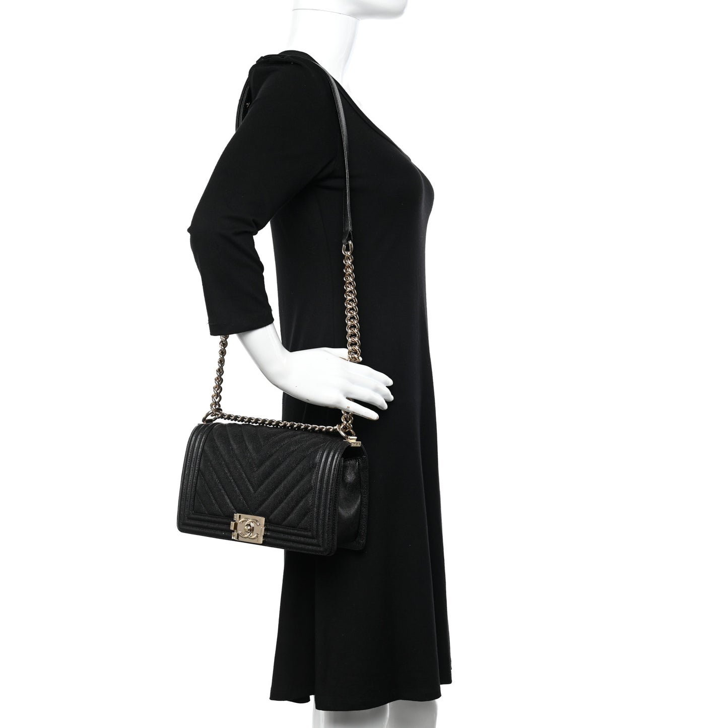 Caviar Chevron Quilted Medium Boy Flap Black