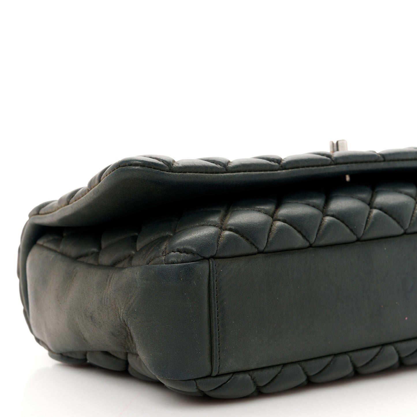 Iridescent Calfskin Small New Bubble Quilt Flap Anthracite