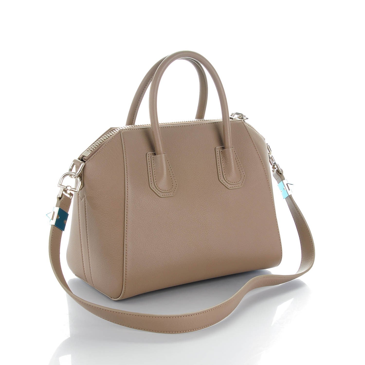 Givenchy Sugar Goatskin Small Antigona Sand 3 of 7