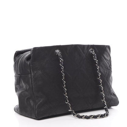 Chanel Calfskin Large Diamond Stitch Tote Black 3 of 10