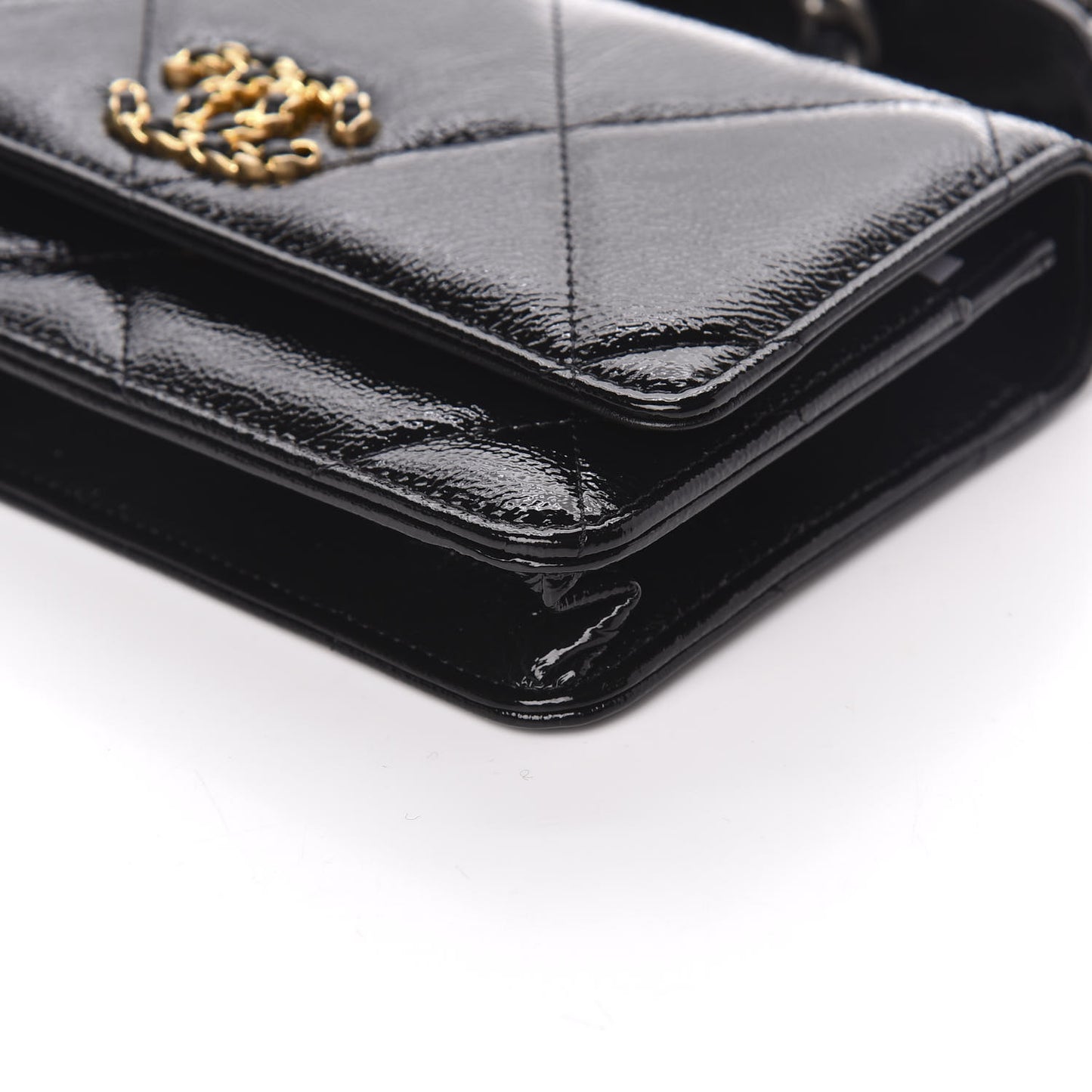 Shiny Crumpled Calfskin Quilted 19 Wallet On Chain WOC Black