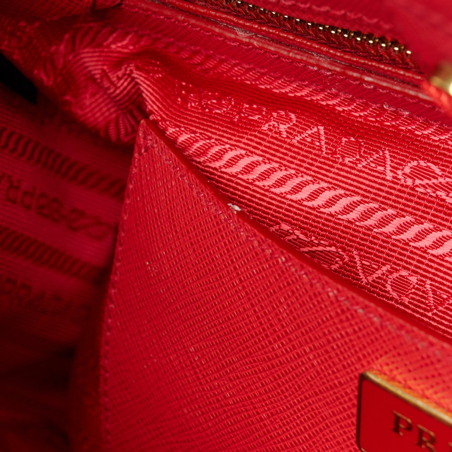 Saffiano Lux Parabole Tote Fuoco