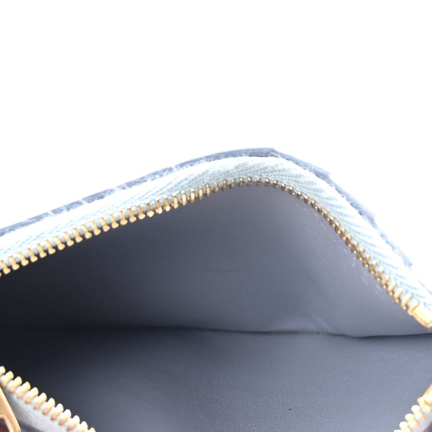 Grained Calfskin Zipped Card Holder Arctic Blue