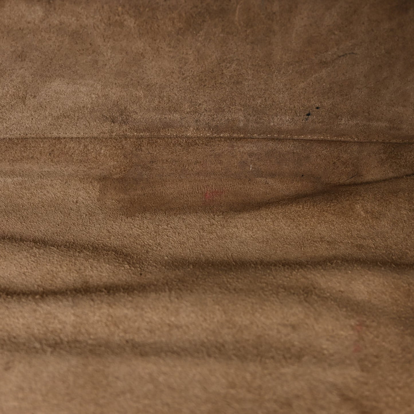 Grained Calfskin Medium Phantom Luggage Taupe