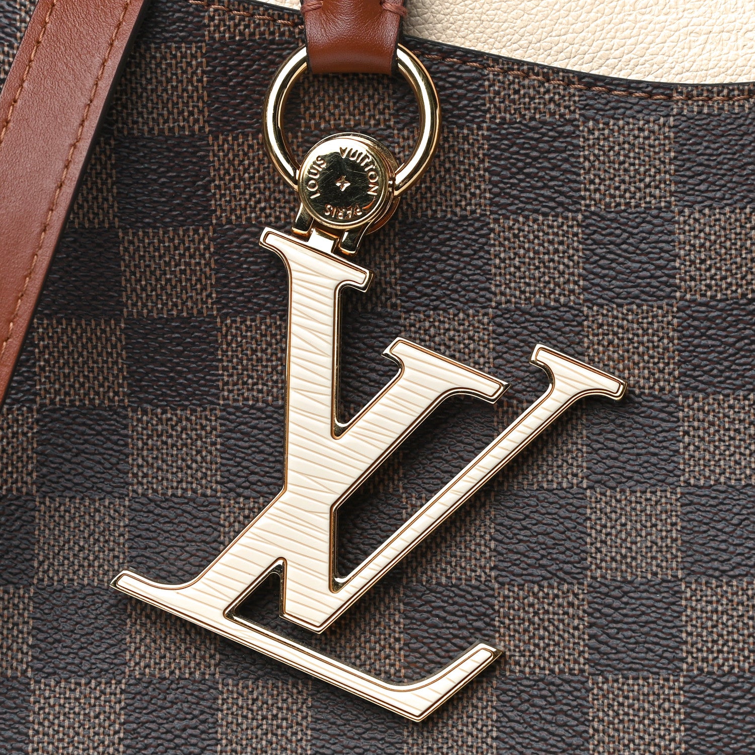 Louis Vuitton Damier Ebene LV Riverside Creme 9 of 9