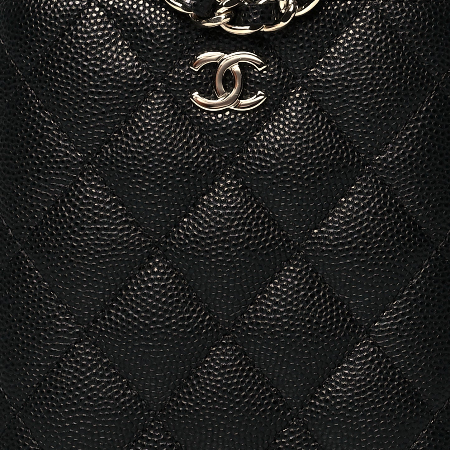 Caviar Quilted Small Vertical Coco Beauty Vanity Case With Chain Black