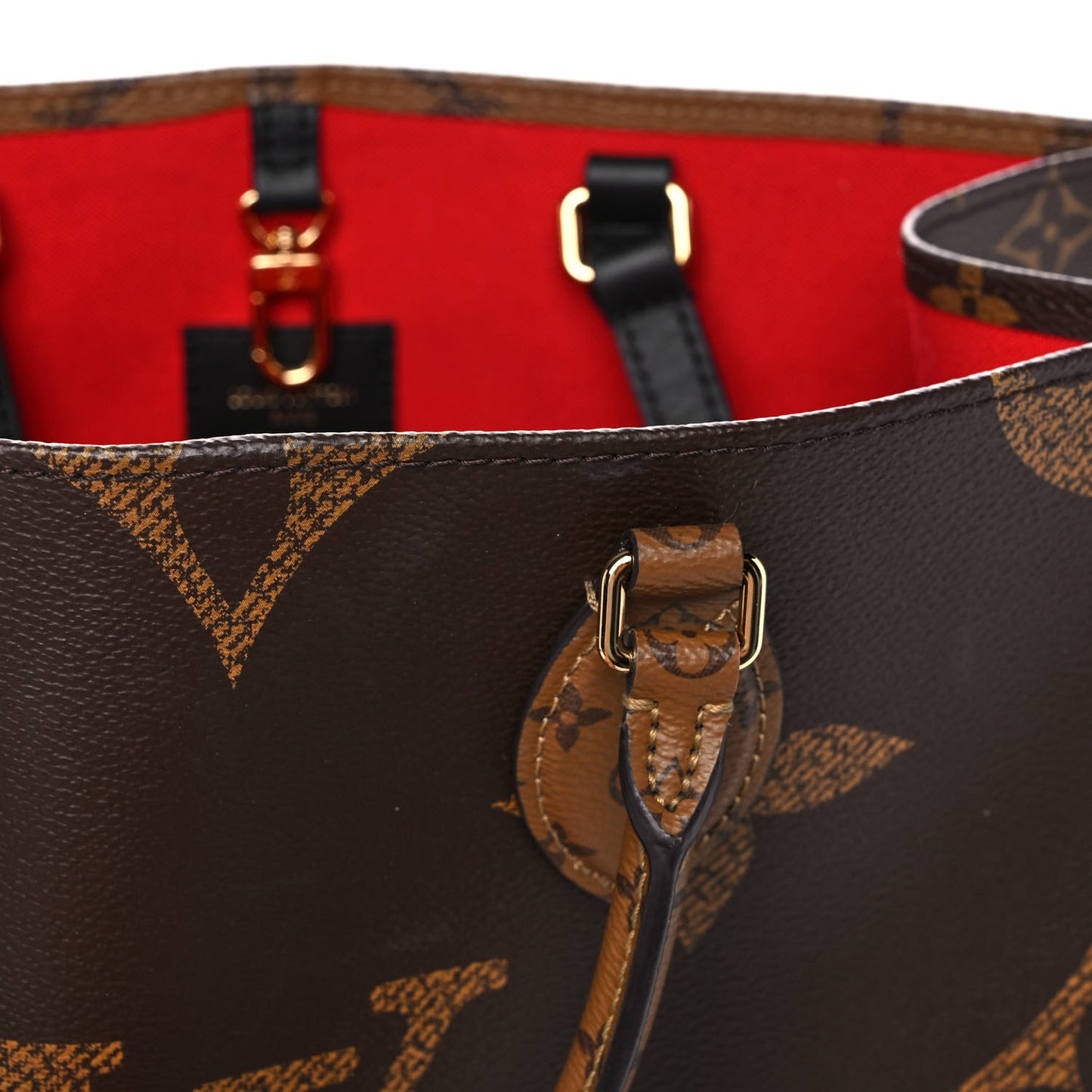 Reverse Monogram Giant Onthego MM