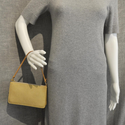 Louis Vuitton Vernis Lexington Pochette Beige 6 of 9