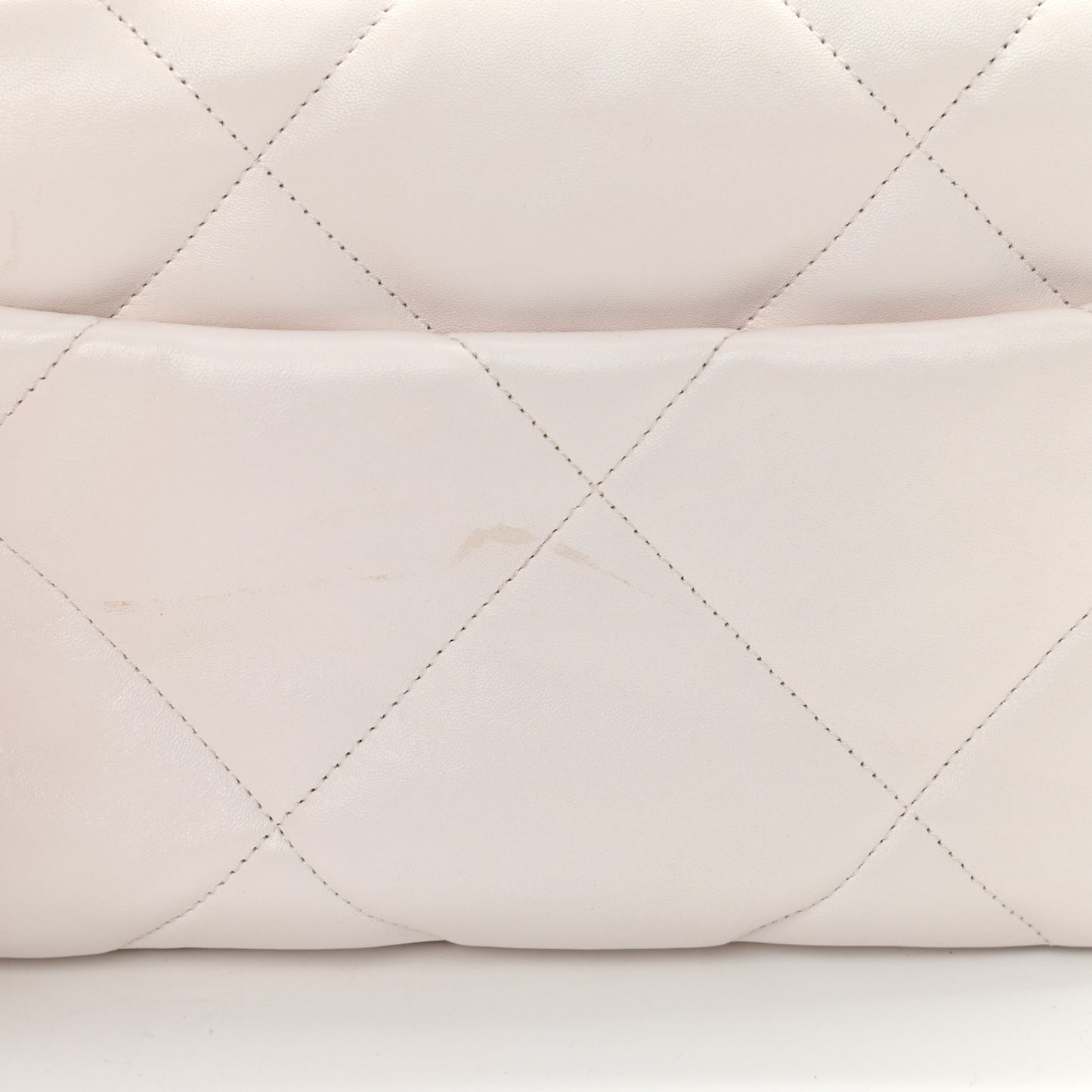 Lambskin Quilted Medium Chanel 19 Flap White