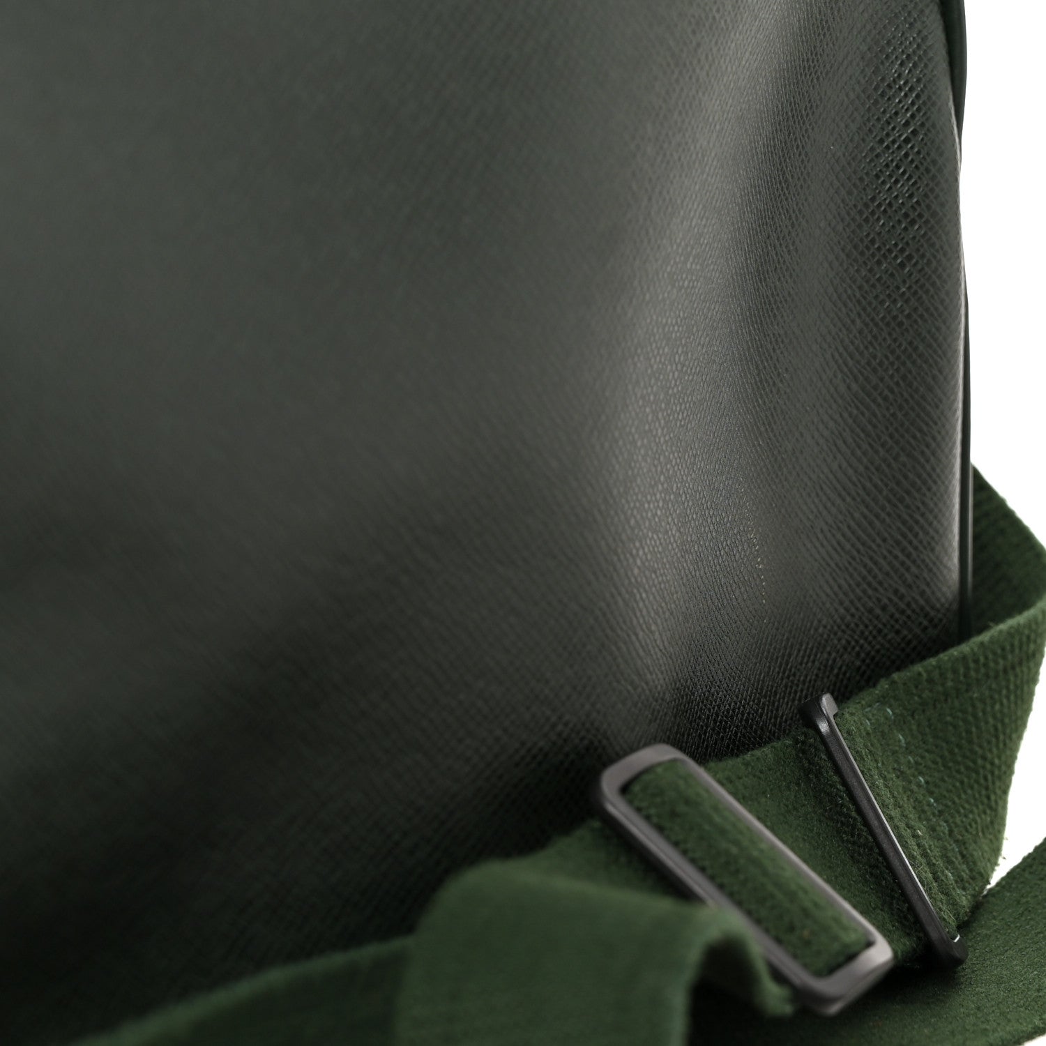 Louis Vuitton Taiga Reporter Messenger Epicea 13 of 13