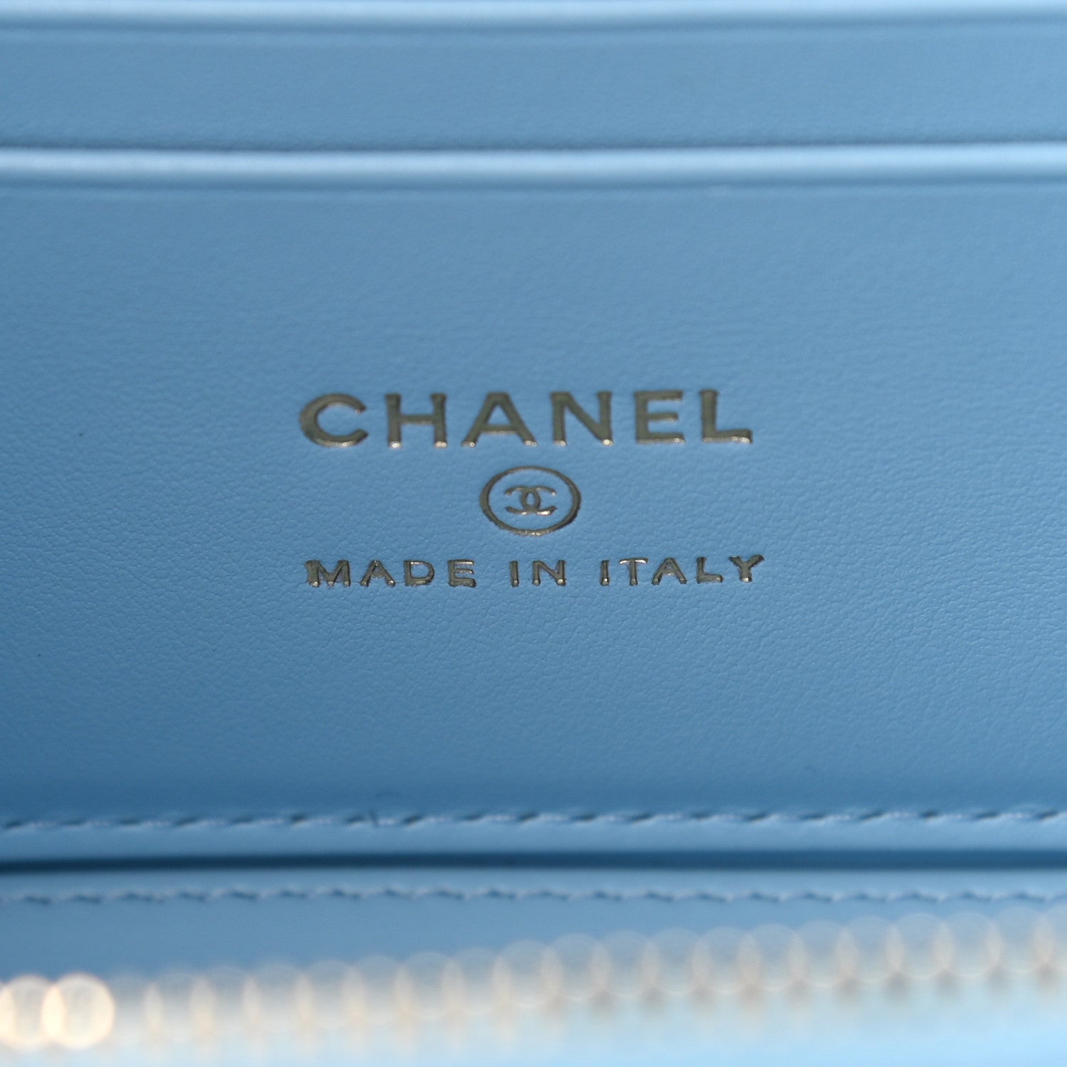 Chanel Shiny Caviar Quilted Pick Me Up Vanity Case Light Blue 8 of 12