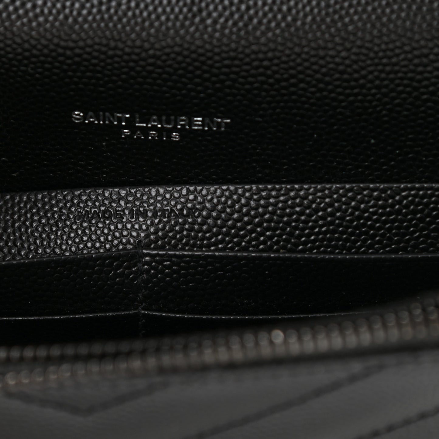 Grain De Poudre Matelasse Chevron Monogram Monochrome Envelope Chain Wallet Black