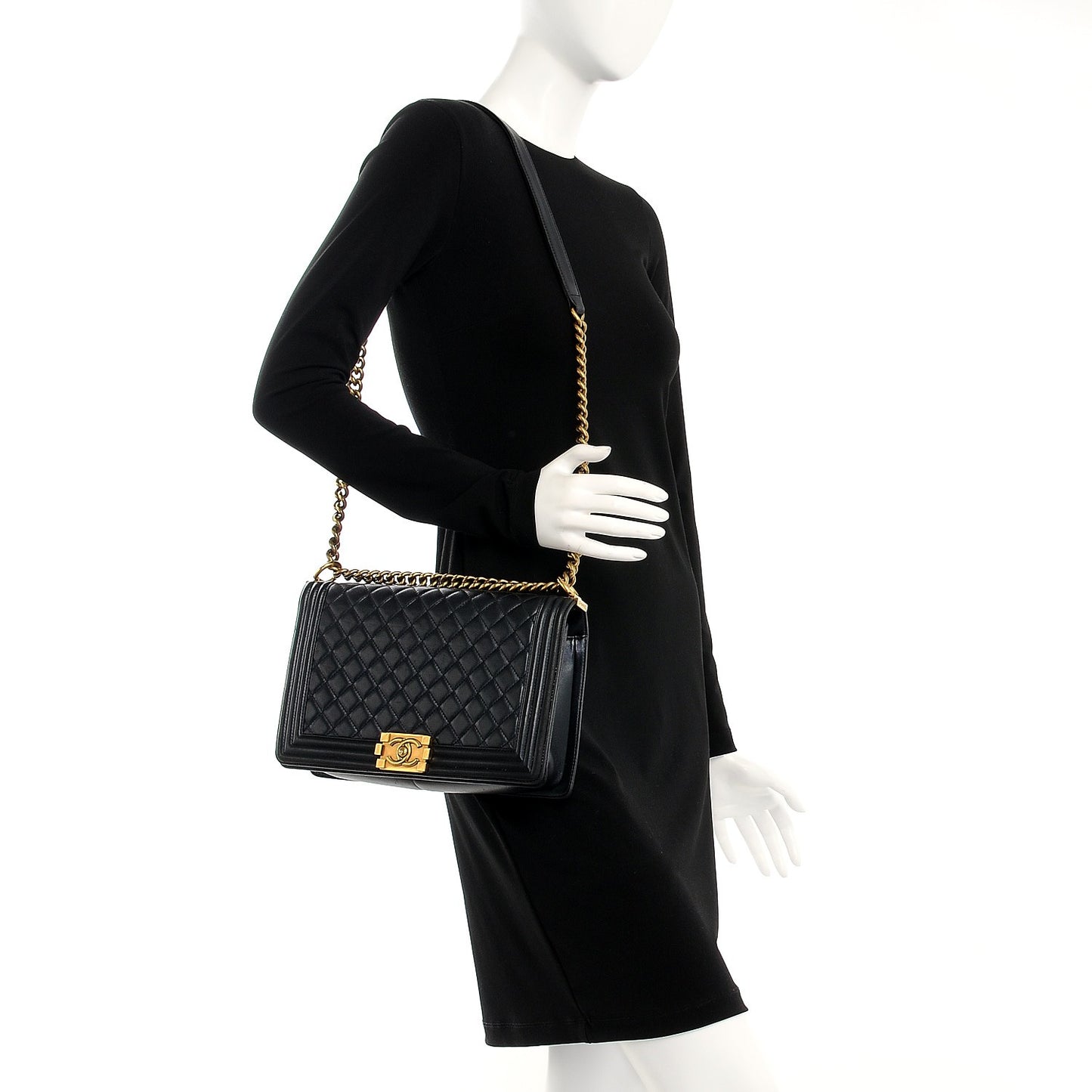 Lambskin New Medium Boy Flap Pearly Black