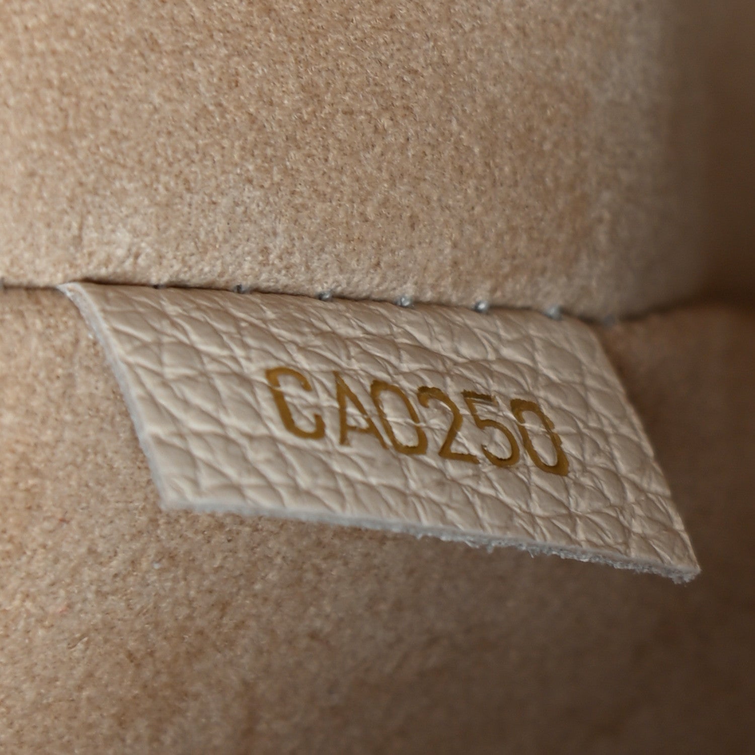 Louis Vuitton Monogram Vaugirard Creme 7 of 9