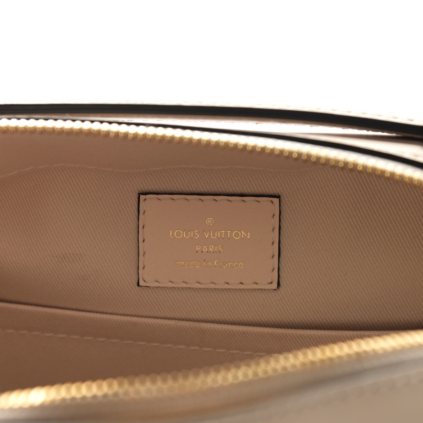 Monogram Saintonge Creme
