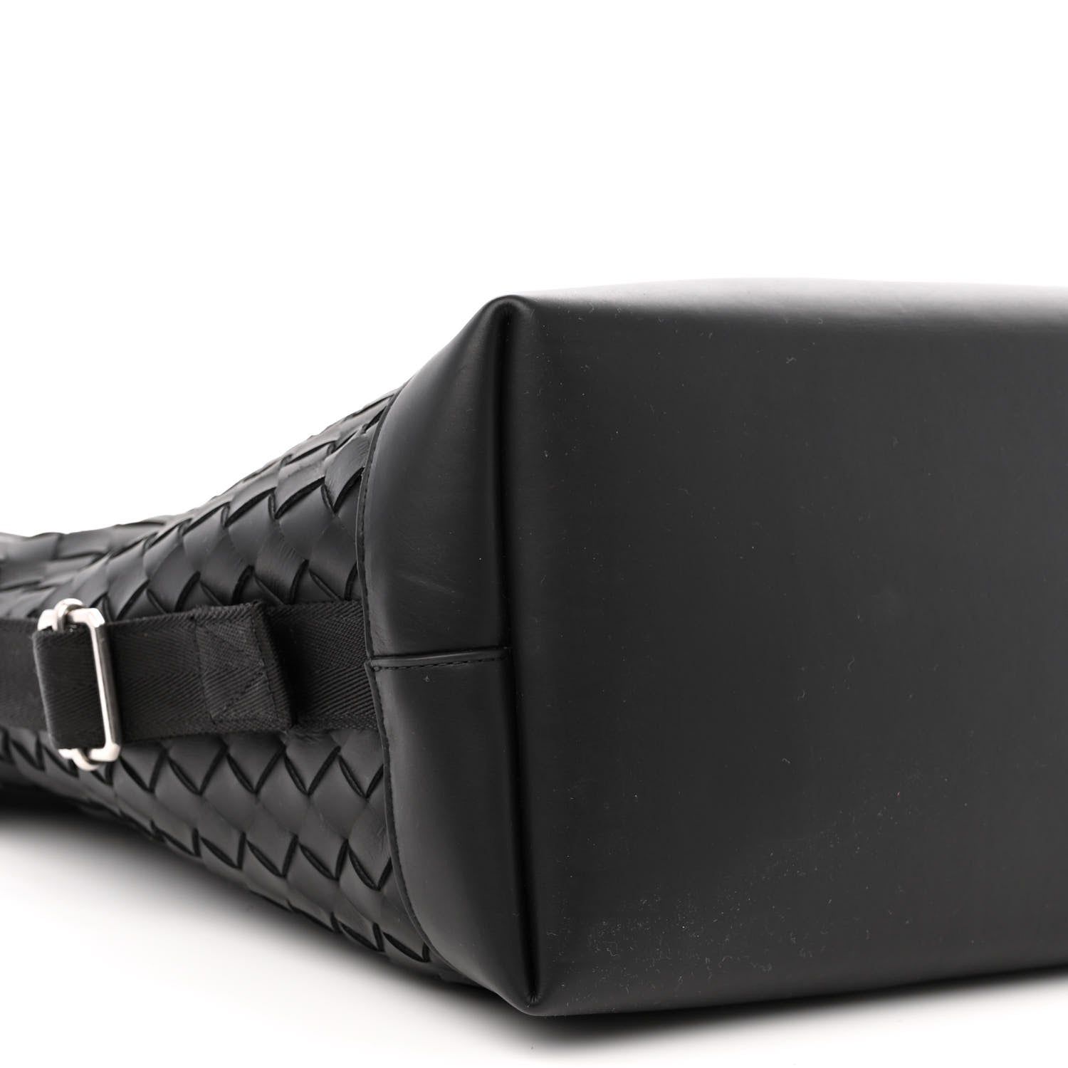 Bottega Veneta Calfskin Intrecciato Zipped Tote Black 11 of 12