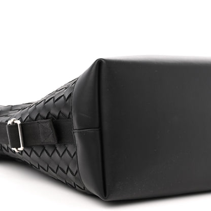 Bottega Veneta Calfskin Intrecciato Zipped Tote Black 11 of 12