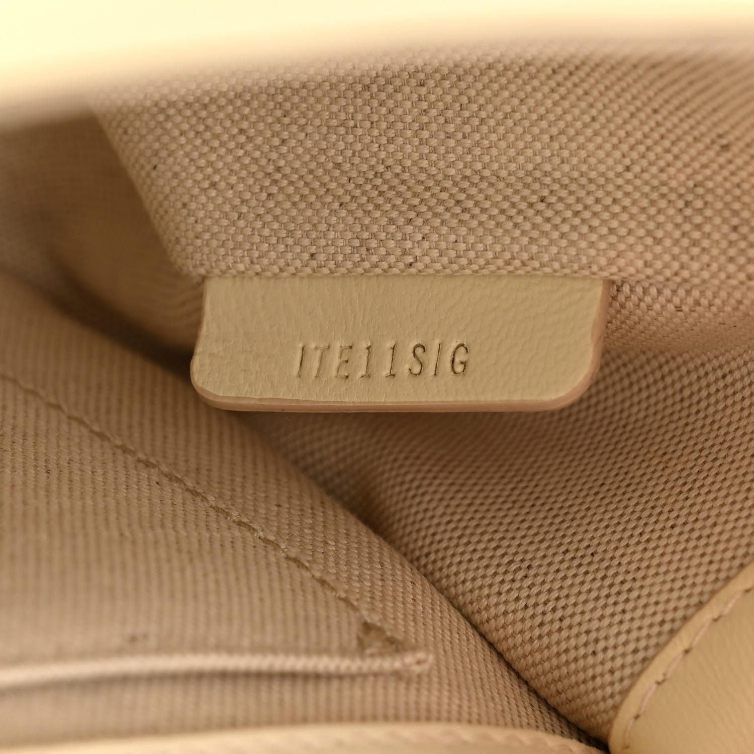 Burberry Lambskin Quilted Small Lola Bag Pale Vanille 7 of 10